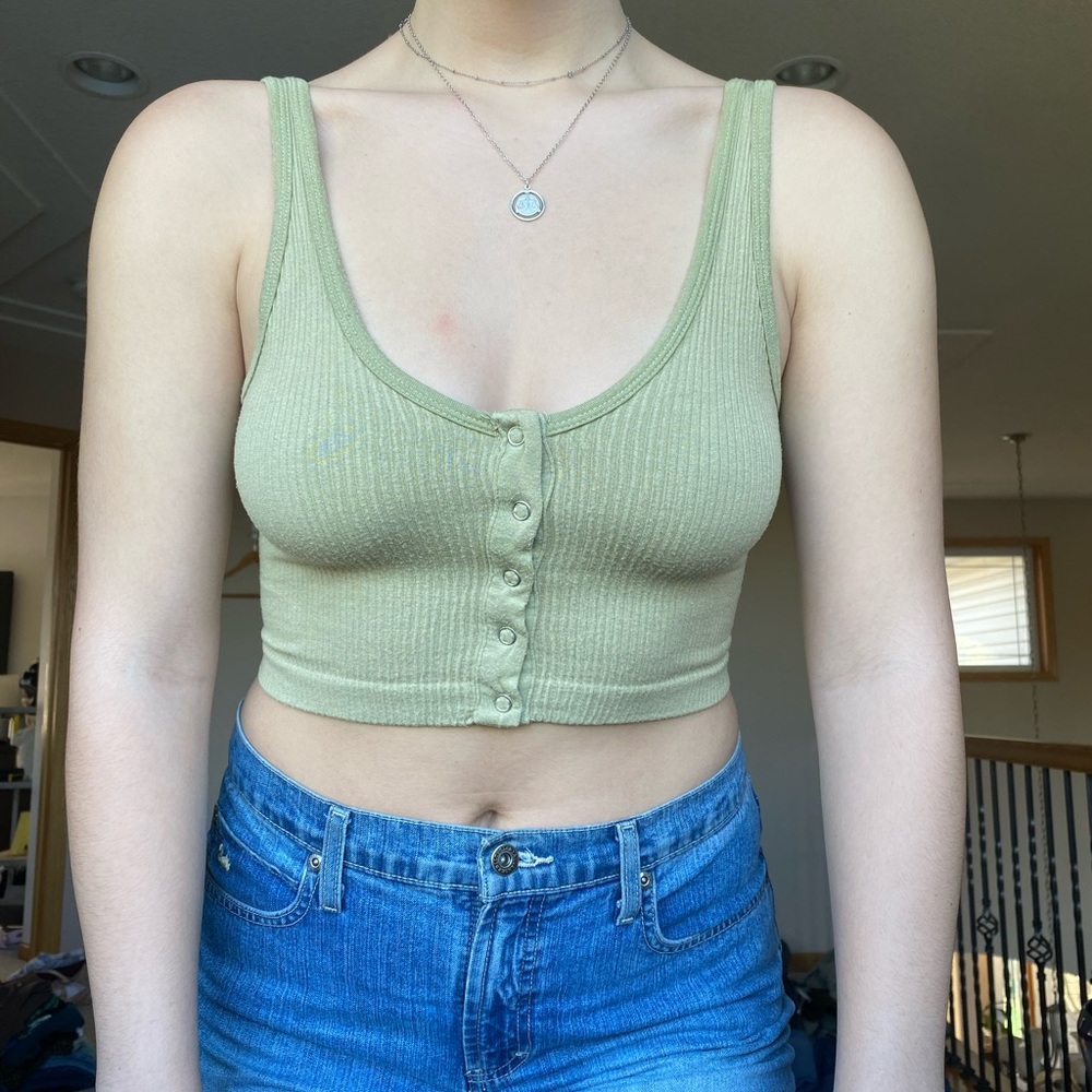 green ribbed button up tank